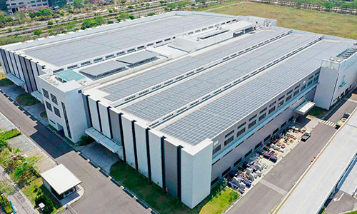 GREEN BULDING + è la soluzione pensata per i super condomini che vogliono realizzare un impianto FER per la produzione e l’autoconsumo e la vendita dell’energia rinnovabile attraverso una Comunità Energetica Rinnovabile (CER)